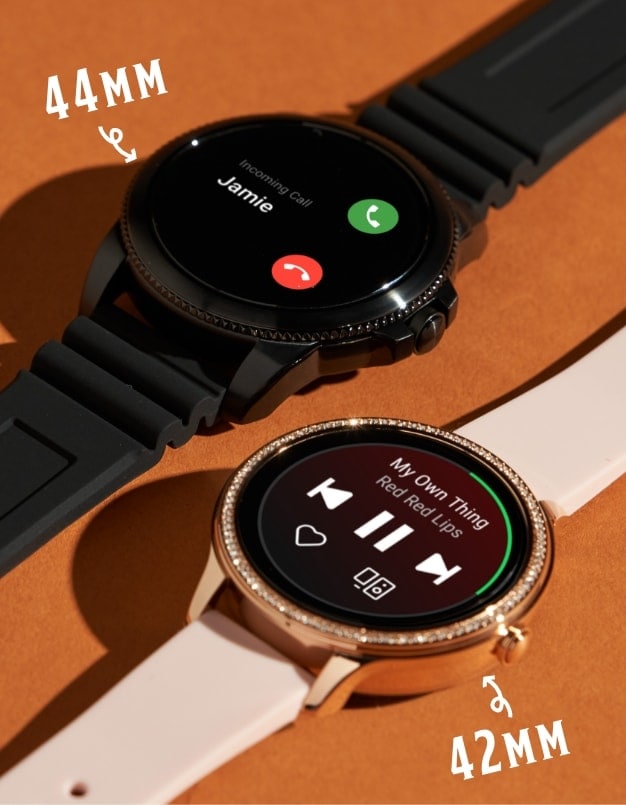 Eine Gen 5E Smartwatch mit 44-mm-Gehäuse und eine Gen 5E Smartwatch mit 42-mm-Gehäuse.