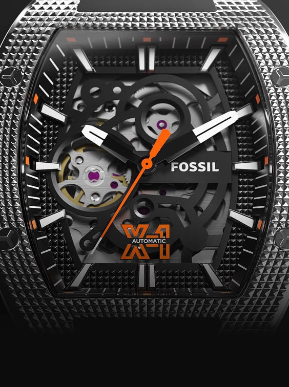 存在感を放つ、Fossil Machine X-1 Automatic ウォッチ。ラギッドな印象を与えるインダストリアルなローレット加工を施した、オーバーサイズの彫刻的なケースが特徴です。