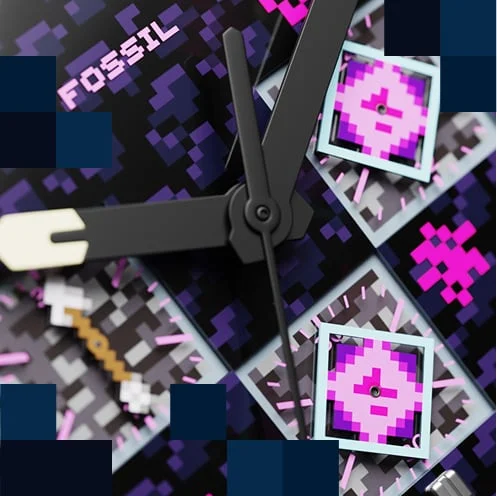 Nahaufnahme der Uhr The End in Schwarz mit violetten Akzenten wie Feuer und Weinendem Obsidian.