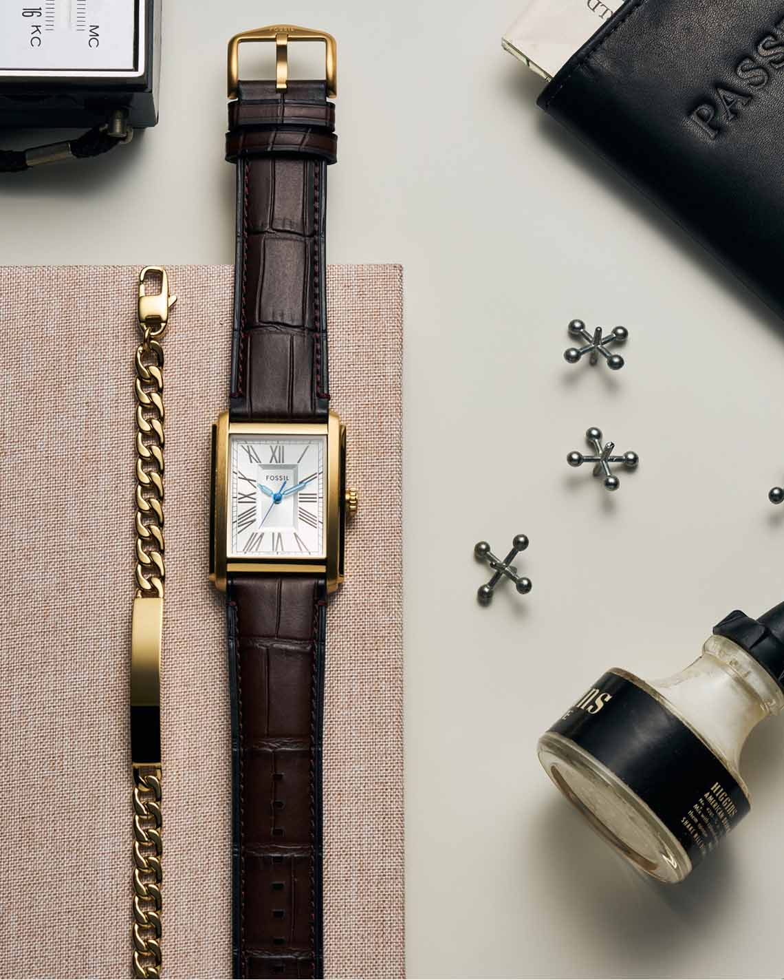 Image of a Fossil watch as the ideal graduation gift
