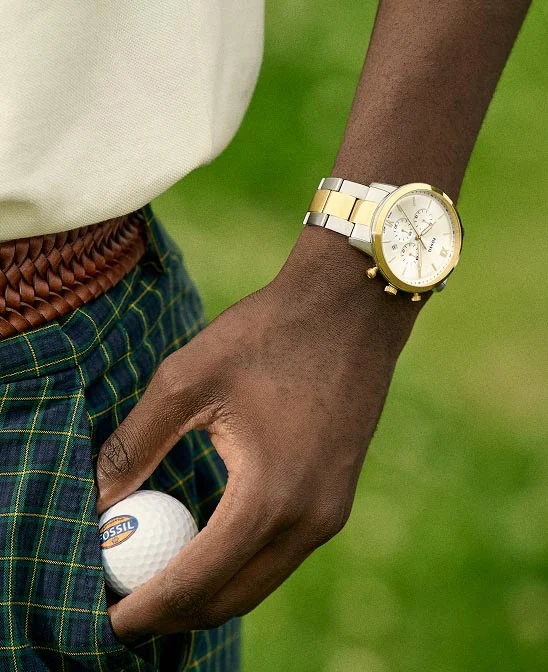 Image of a Fossil Neutra watch with a navy face