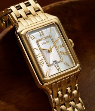 Un reloj Raquel en tono dorado.