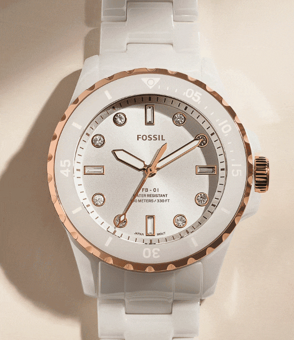Une montre FB-01 en céramique blanche