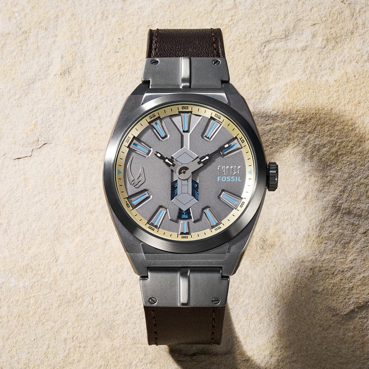 Die von Rüstungen inspirierte Fossil Uhr Mandalorian.