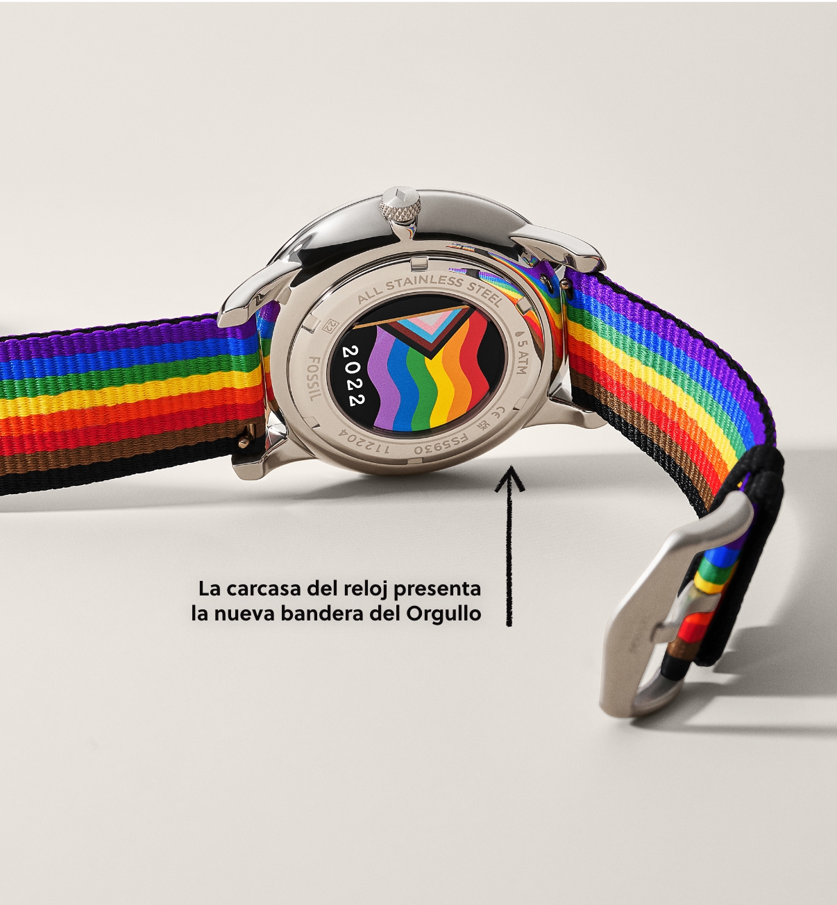 Reloj con correa de la bandera del Orgullo y fondo de caja con la bandera del Orgullo