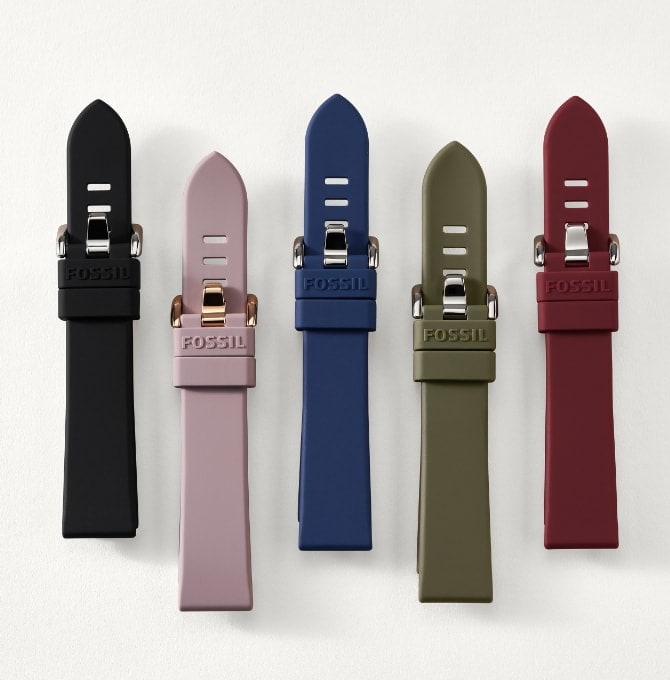 Cinq bracelets en silicone pour la Gen 6 Wellness Edition disponibles en noir, rose, bleu, vert et rouge foncé.