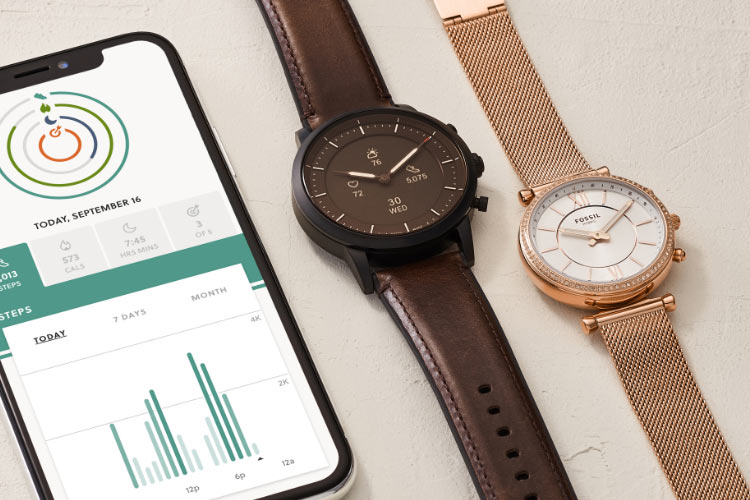 App Fossil Smartwatches abbinata a smartwatch ibridi.