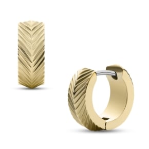 Goldfarbene Ohrringe.