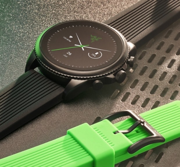 Une montre connectée Gen 6 Razer x Fossil et un bracelet interchangeable vert.