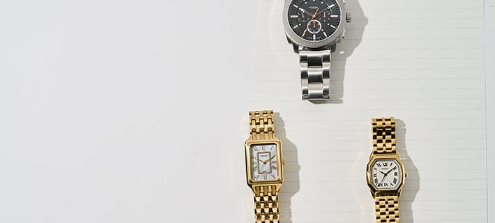 Gif of graduation gifts on a table.