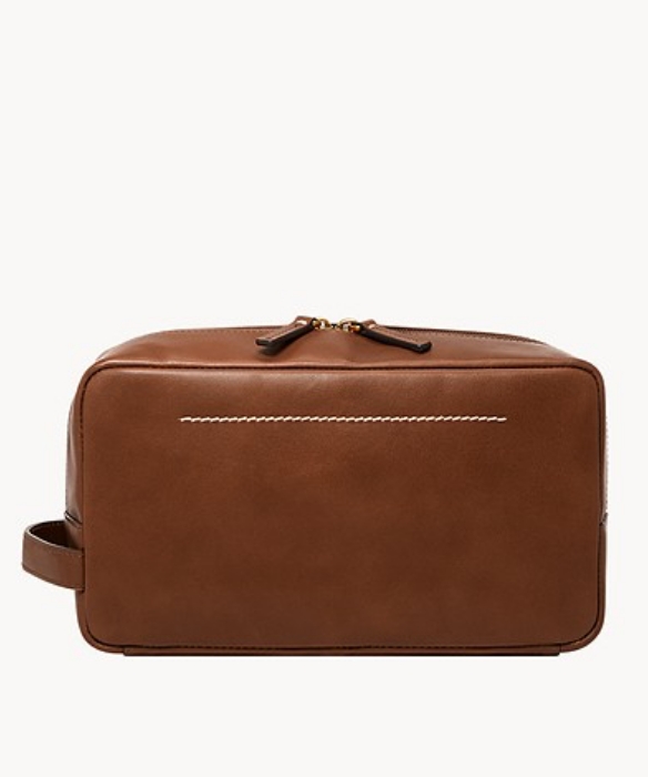 Une trousse de toilette Westover en cuir marron.