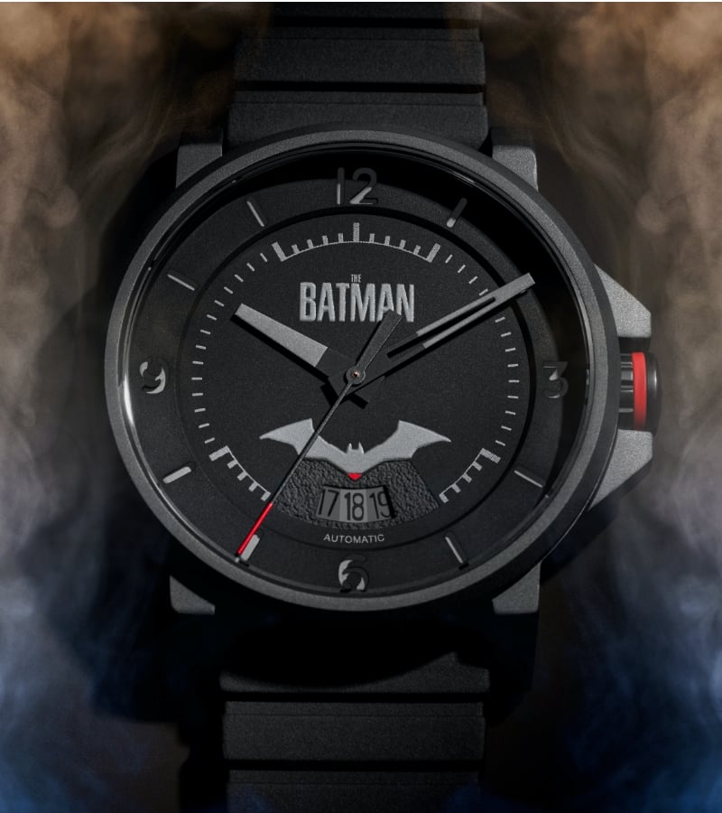 Die schwarze The Batman x Fossil Uhr.