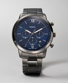 Abbildung einer Uhr Neutra von Fossil mit marineblauem Zifferblatt