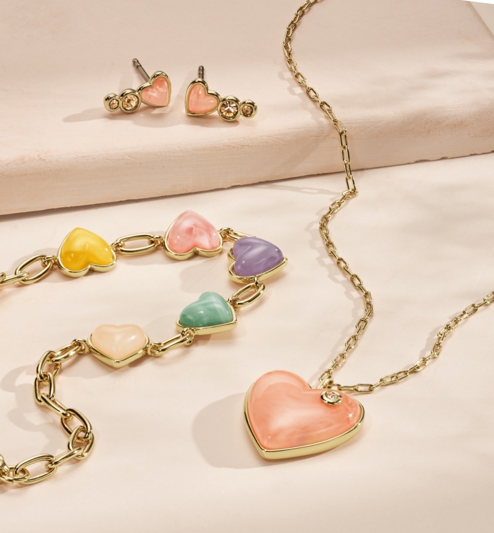 Women's gold-tone heart-themed jewelry